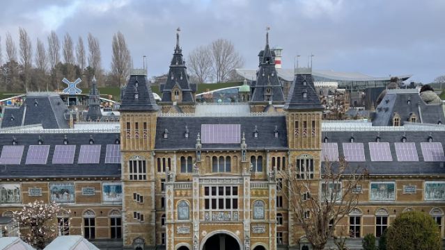 荷蘭阿姆斯特丹來回海牙-可定制包車【中文服務｜市區接送】