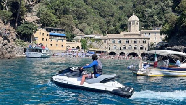 Jet-Ski-Erlebnis entlang der Küste von Portofino