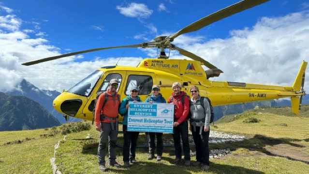 에베레스트 베이스 캠프 헬리콥터 투어