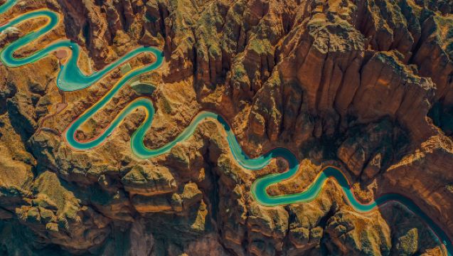 Private chartered tour to Yellow River Stone Forest + Yinmagou Canyon (departing from Lanzhou)