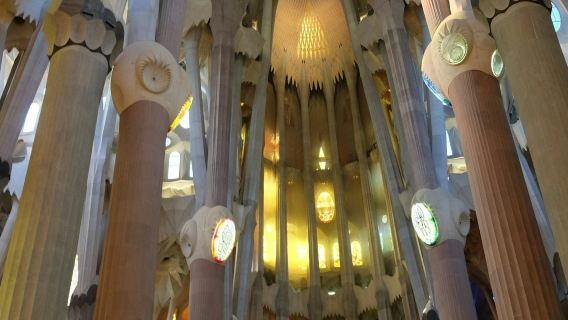 Sagrada Familia: Skip The Line Ticket + Small Group Guided Tour