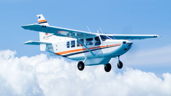 Cairns small plane Great Barrier Reef fixed-wing flight sightseeing GSL Aviation