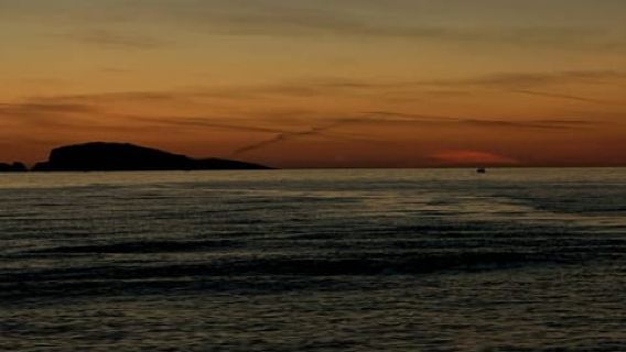 Cavtat: Sunset cruise with unlimited drinks