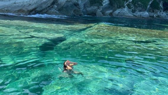 Vlorë: Sazan Island and Dafina Cave Boat Tour with Drink