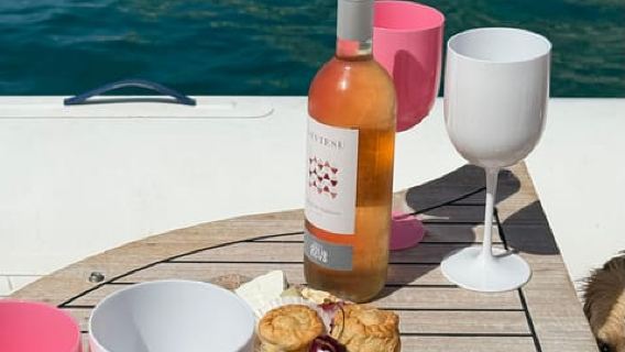 Cagliari: Cruise tour, swimming stops, snorkeling, traditional aperitif