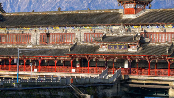 Trasferimento all'aeroporto di Chengdu-Tianfu + tour di un giorno a Dujiangyan