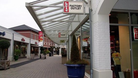 Private Tour to Designer Outlet Roermond | Trip.com