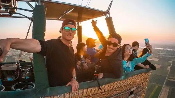 Luxor hot air balloon ride[First Flight/ hot air balloon ride Viewing from Hot Air Balloon/Hotel Pick-up/Overlooking the Egyptian Scenery]