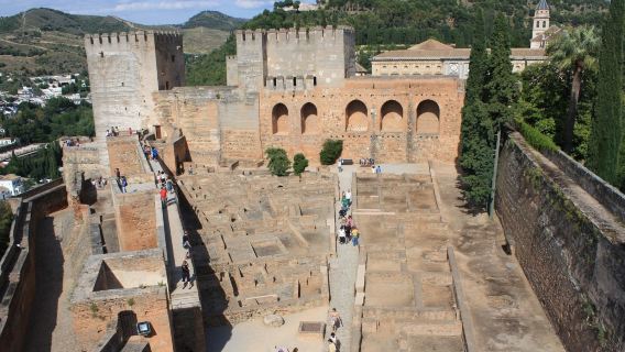 Alhambra from Seville with private transfer