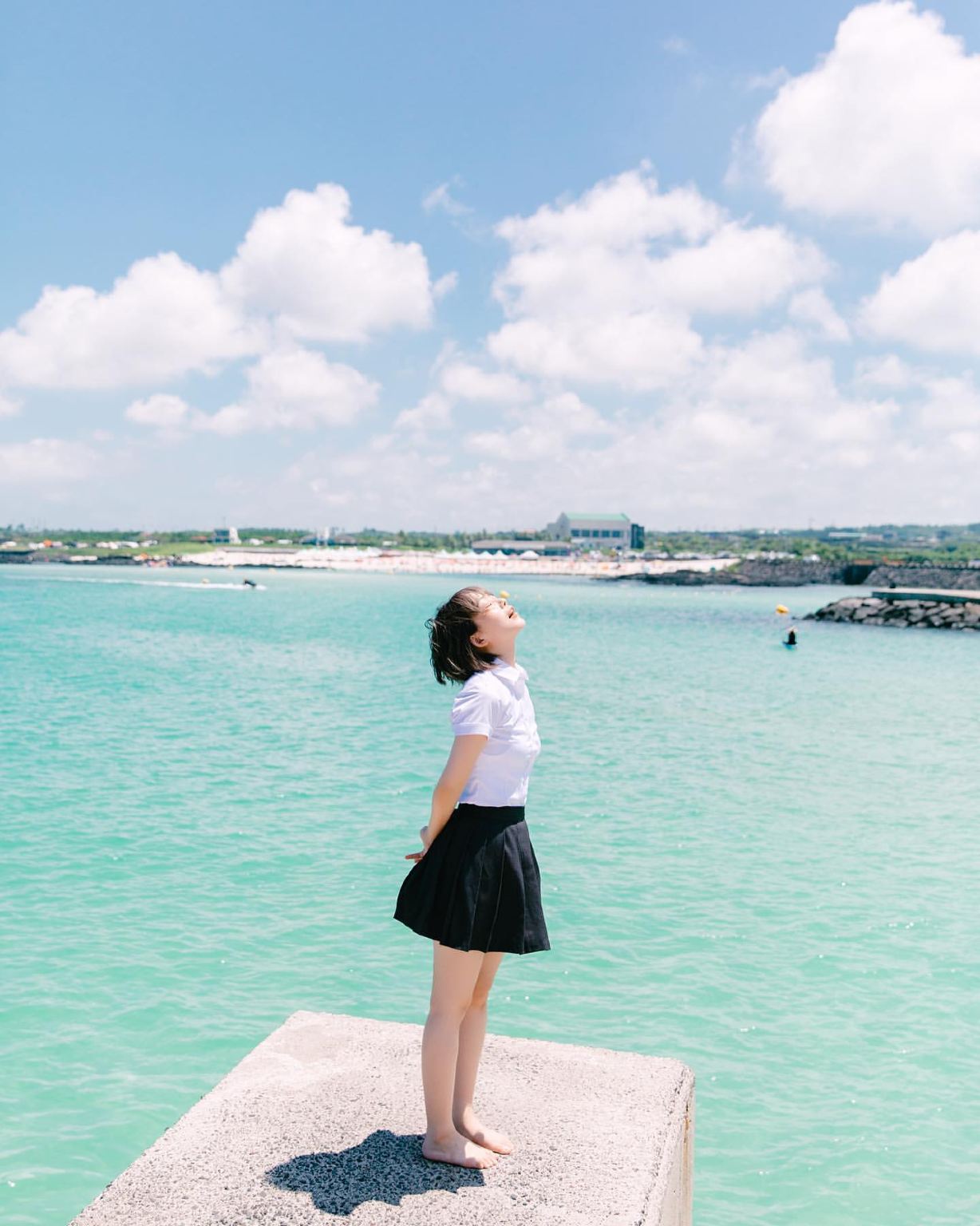 Trip Moments a Ili[Servizi personalizzati per matrimoni: foto e mini-film con drone, servizio fotografico nuziale, trucco e abbigliamento, noleggio con conducente esclusivo e guida.]