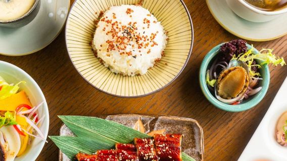 buono per il pranzo a menù fisso nei giorni feriali presso la Sala Splendore dell'Hotel Yangmingshan Tien Lai Resort