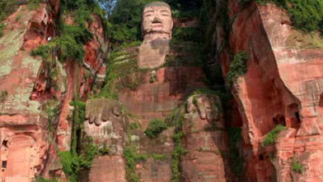1-day tour to Leshan Giant Buddha and Suji Ancient Town [private tour + includes transportation + includes admission ticket + includes guide]