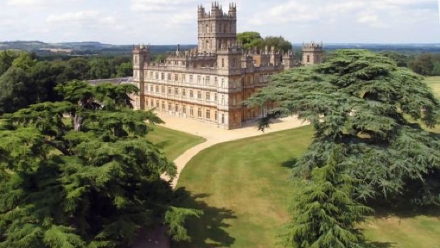 UK Downton Abbey + University of Oxford + Bampton 1-day Tour | Includes Admission Ticket with Complimentary Countess Memorial Book