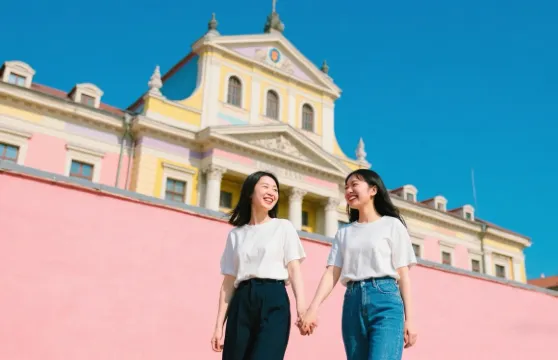 羅馬尼亞布加勒斯特Trip Moments【跟拍攝影親子照情侶閨蜜兒童跟拍家庭Trip Moments】