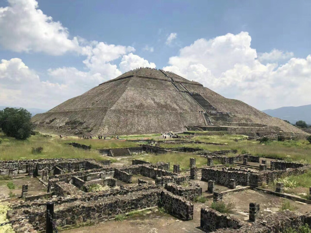 ทัวร์ 1 วัน เม็กซิโกซิตี้ พีระมิดเตโอติฮัวกัน พระอาทิตย์และพระจันทร์ มหาวิหารแม่พระแห่งกัวดาลูป