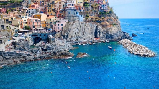 1-day tour from Florence to Cinque Terre and the Leaning Tower of Pisa, enjoy a relaxing trip