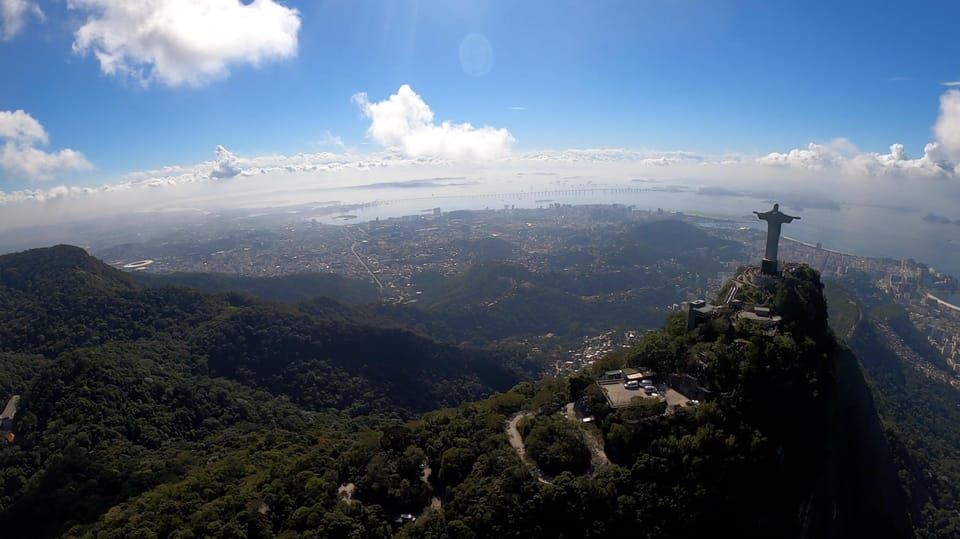 Rio de Janeiro by Air: 10-Minute Helicopter Tour