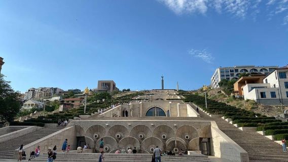 Stadtrundfahrt in Eriwan mit lokalem Reiseleiter