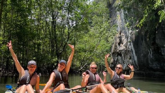 Langkawi: avventura in kayak nelle mangrovie del Kilim Karst