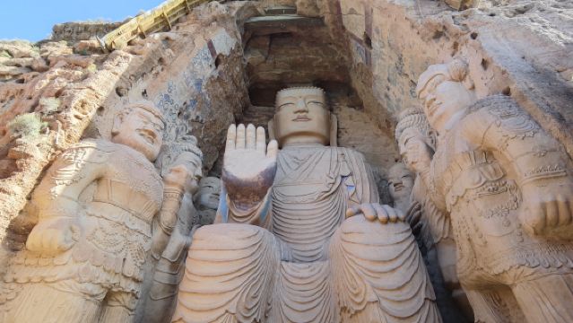 烏鞘嶺＋天梯山石窟＋馬牙雪山＋抓喜秀龍＋白塔寺 【專車接駁】