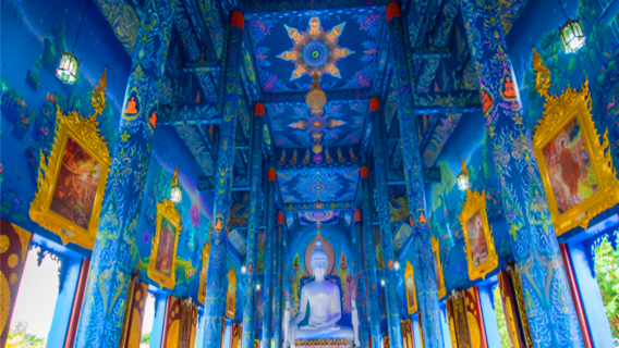 CHIANG RAI Iconic White, Blue Temple, Black House Museum with Long Neck Tribe Day Tour