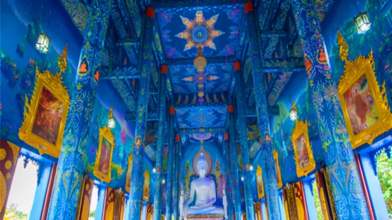 CHIANG RAI Iconic White, Blue Temple, Black House Museum with Long Neck Tribe Day Tour