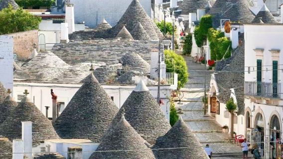 義大利巴里＋蘑菇小鎮阿爾貝羅貝洛＋史書之城馬泰拉童話之旅