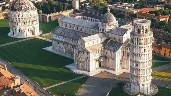 義大利比薩斜塔+比薩主教座堂+奇跡廣場一日遊。