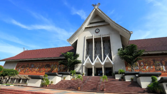 馬來西亞全境｜ 旅遊陪同翻譯｜ 展會陪同翻譯｜ 商務洽談｜ 接機｜ 地接（可私人定制）