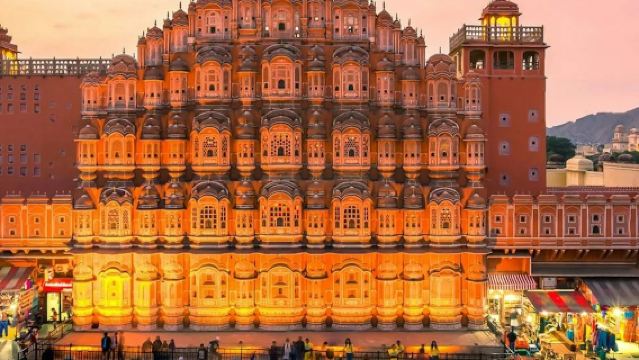 Jaipur: Volledige dag begeleide stadsrondleiding + retourtransfer