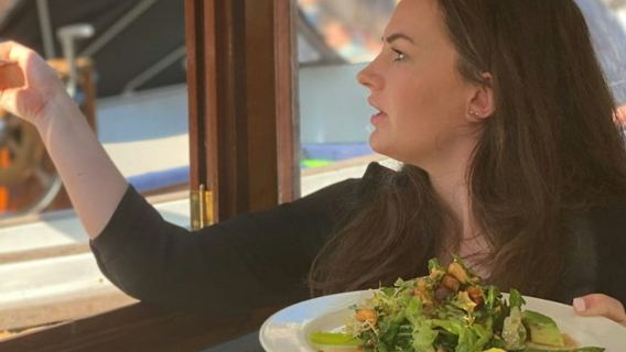 Amsterdam: Fine Dining Small Boat Cruise