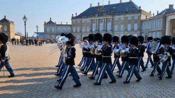 Copenhagen: Guided Walking Tour + Ferry Ride