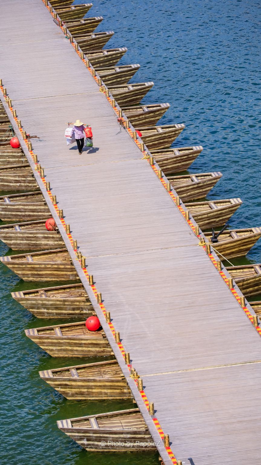 Tagesausflug nach Ganzhou in Jiangxi mit Besuch der Tongtian-Felsen, der Song-Stadt, des alten Qili-Städtchens und der Zao'er-Gasse mit englischsprachigem Service