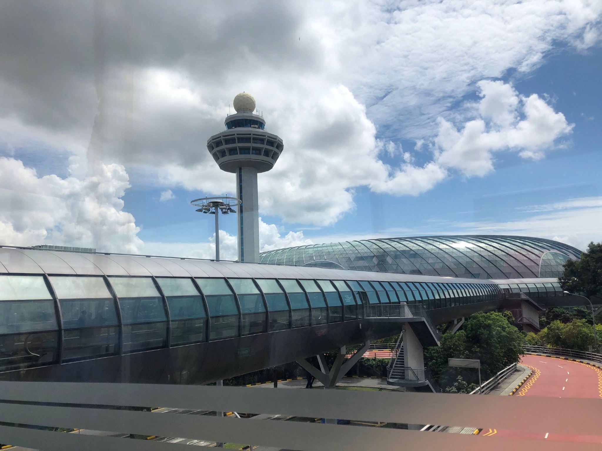 ทัวร์ 1 วัน ท่าอากาศยานแห่งชาติซานโตรินี (ธีรา) ประเทศกรีซ [รถส่วนตัวรับส่งสนามบินเที่ยวเดียว/คนขับท้องถิ่น]