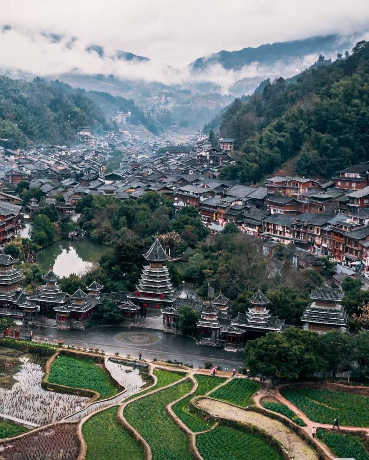 【黔東南の風情!肇興侗寨+堂安梯田貸切チャーター日帰りツアー】