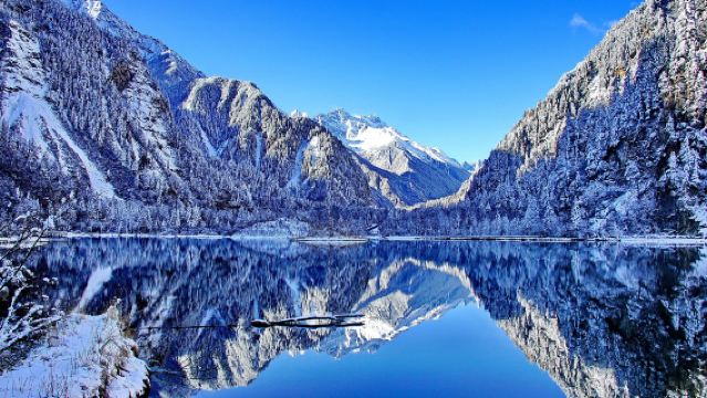 Layanan Mobil Pribadi Chengdu Opsional (Bipenggou/Gunung Siguniangshan/Gletser Dagu/Gunung Wawu)