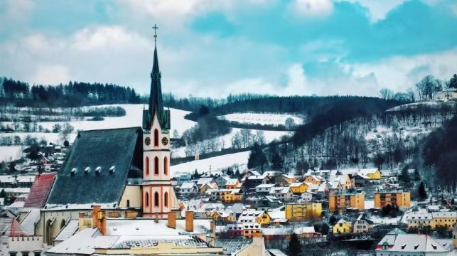 捷克CK小鎮【克姆魯洛夫城堡+聖維特教堂】中文包車一日遊