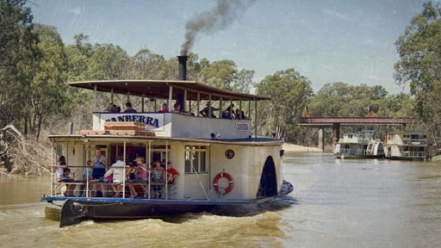 Murray River Paddle Steamer Cruise + Kyabram Zoo 1-Day Tour [Round-Trip from City]