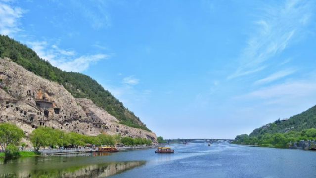 1-tägige Charterfahrt nach Zhengzhou: Shaolin-Tempel + Longmen-Grotten, individuelle Reiseroute möglich