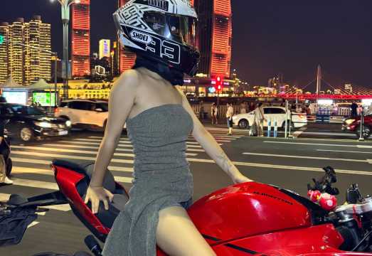 Chongqing Motorcycle Street Photography Session Guide