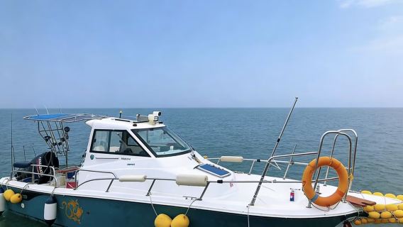 Weihai yacht charter fishing cruise - Liugong island, 10 m luxury fishing boat + 3 hr charter fishing + drinking water + self-driving experience + sea fishing