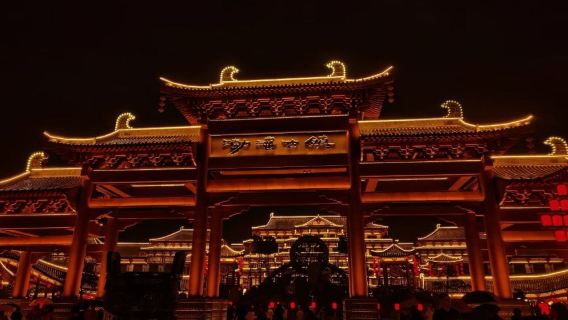 Explore the nightlife in Hunchun and discover the thousand-year-old Bohai ancient town [at the China-Russia-North Korea border | Tang-style architecture]