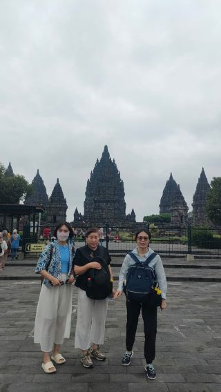 1 Day Yogyakarta Temple Tour (Prambanan, Ratu Boko, Plaosan) by Sheyco Tour