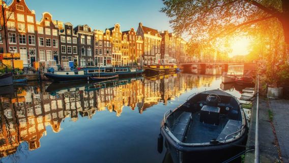 Jordaan, Anne Frank and Leidseplein tour in English