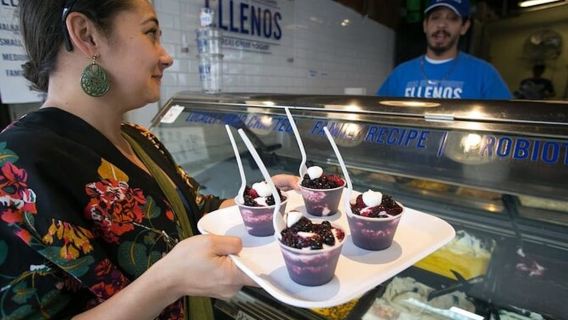 Seattle: Early-Bird Tasting Tour of Pike Place Market