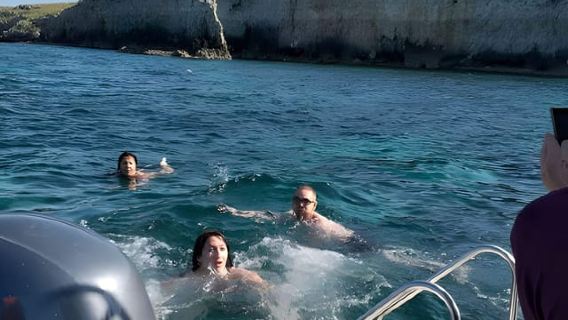Syracuse: Boat Tour with Captain Mirko, Snorkeling & Caves