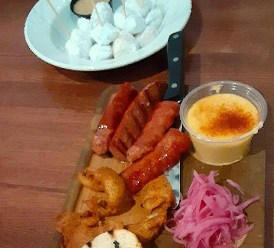 New Orleans Bywater food tour with a local host