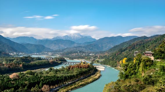 Chengdu's must-see Dujiangyan and Qingcheng Mountains English Group Day Tour: Explore the spectacular water conservancy projects