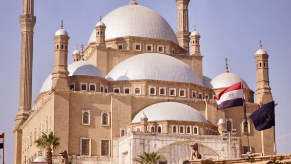 Dal Cairo ad Alessandria: una giornata tra storia e romanticismo balneare