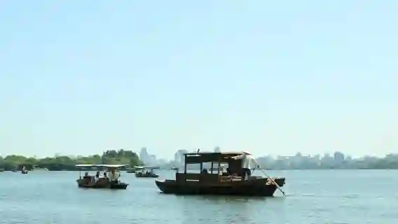 岳廟+西湖搖櫓船（手划船）金沙港2小時包船+人工導遊講解